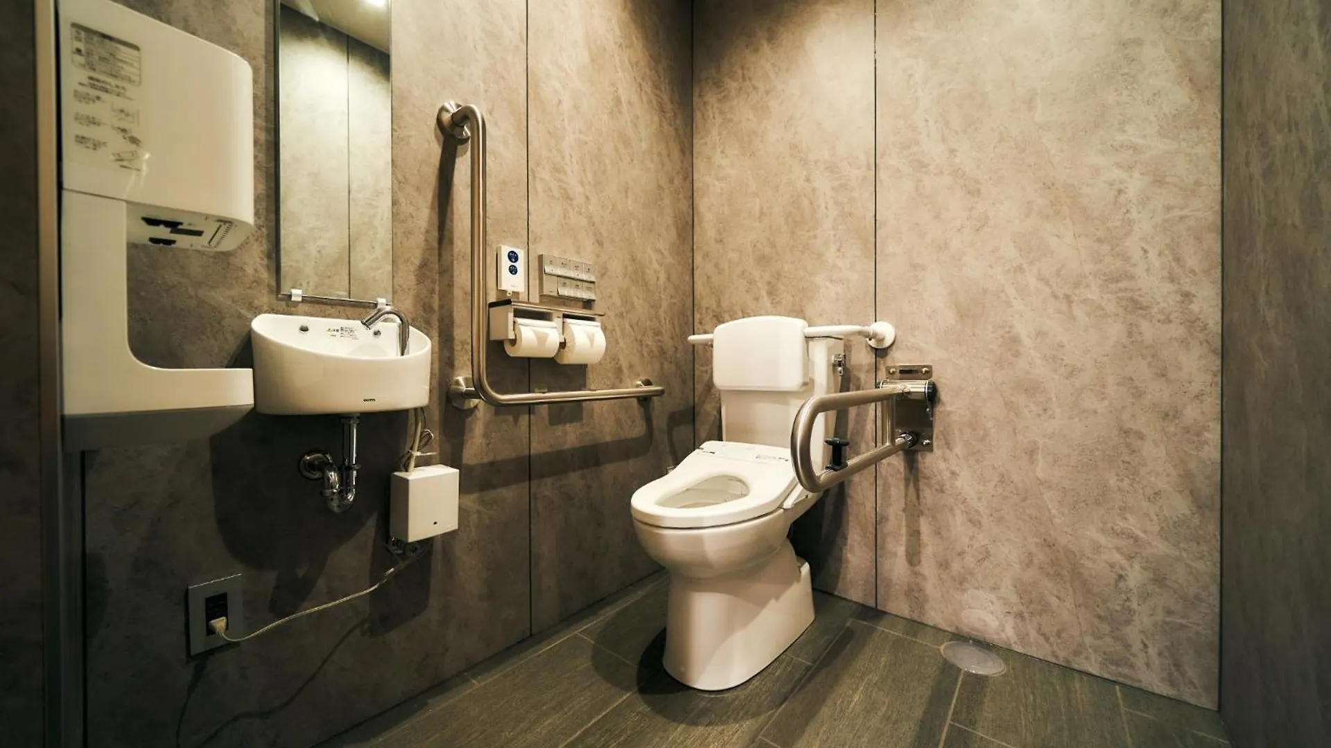 Guest house Rakuten Stay Kyoto Station Standard Twin Room